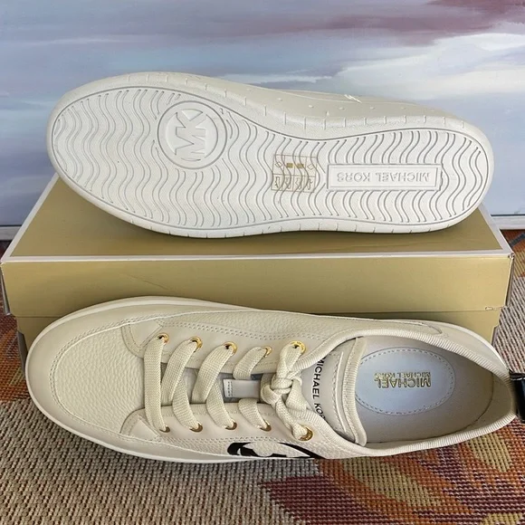 MICHAEL KORS SHEA LACE UP
FAUX LEATHER
49R4SHFS1L
Fashion Sneakers - Picture 3 of 16